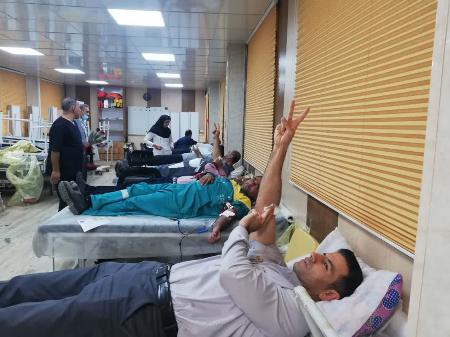 کارکنان شرکت پتروشیمی نوری عسلویه خون اهدا کردند