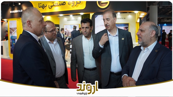 بازدید مدیرعامل پتروشیمی اروند از نمایشگاه بین‌المللی نفت، گاز، پالایش و پتروشیمی