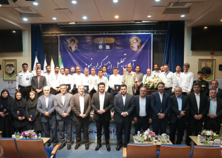 آئین تجلیل از کارگران نمونه هلدینگ پتروفرهنگ در عسلویه