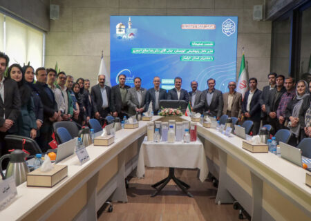 نشست مدیرعامل پتروشیمی خوزستان با فعالان اقتصادی خراسان