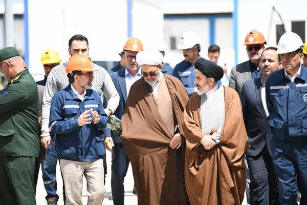 حضور امام جمعه ارومیه در جمع کارگران پتروشیمی ارومیه