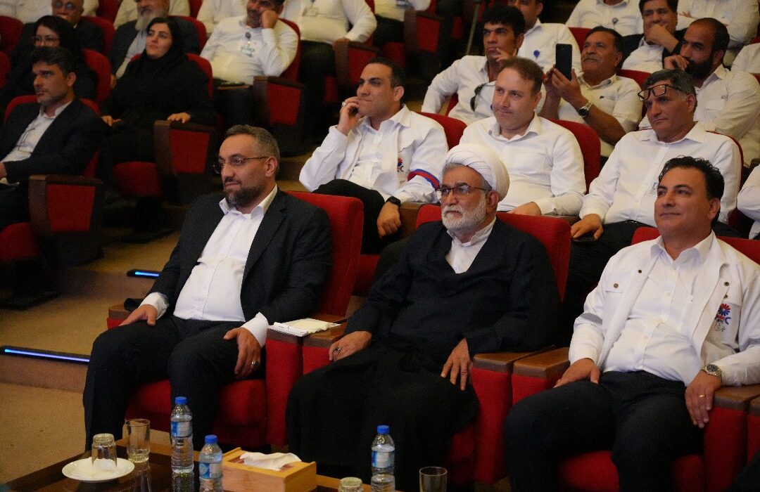 مراسم بزرگداشت هفته کارگر و تجلیل از کارگران نمونه پتروشیمی جم برگزار شد