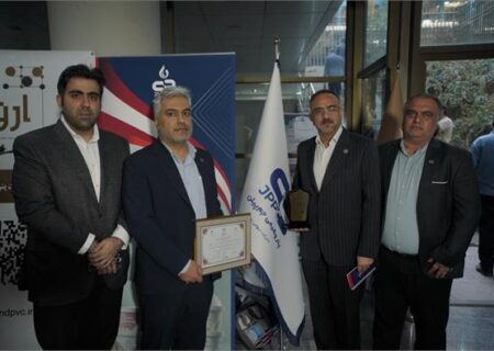 جم‌پیلن‌ بر سکوی نخست نوآوری ایستاد؛ تندیس زرین جشنواره محصول برتر ایرانی به پتروشیمی جم پیلن رسید