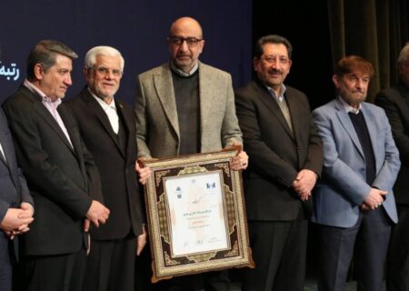 درخشش گروه سرمایه‌گذاری غدیر در بیست‌وهشتمین همایش شرکت‌های برتر ایران (IMI-100)/غدیر رتبه نخست فروش میان هلدینگ‌های چندرشته‌ای صنعتی