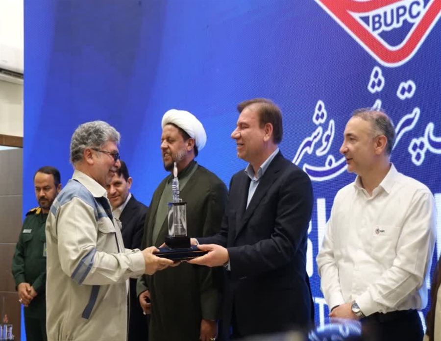 همایش افتتاحیه واحدهای الفین، مونو اتیلن گلایکول و یوتیلیتی آفسایت پتروشیمی بوشهر برگزار شد.