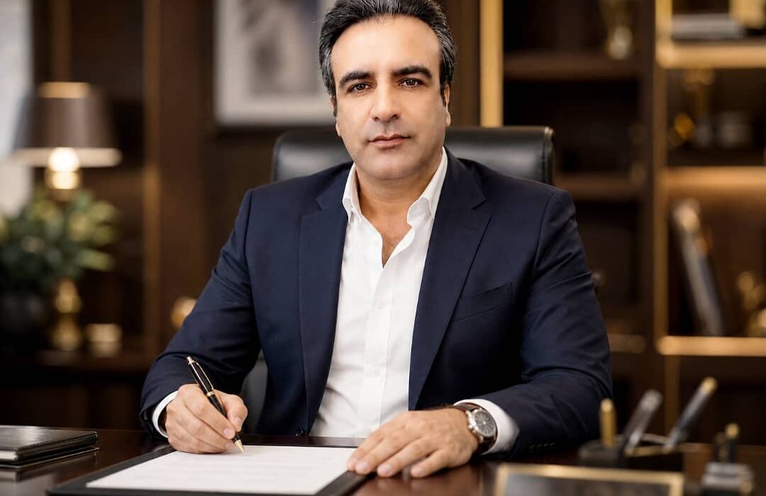 پیام تبریک ماهان شجاعی مدیر روابط عمومی و امور بین‌الملل شرکت پتروشیمی شیراز به مناسبت روز خبرنگار