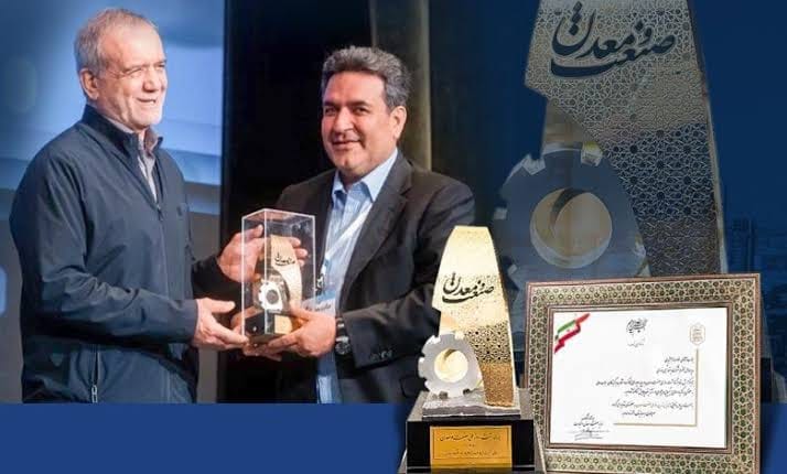 محمد شریعتمداری: انتخاب پتروشیمی نوری به‌عنوان «واحد نمونه صنعتی و معدنی کشور» در شرایط دشوار جنگ تحمیلی حاصل همدلی، دانش و روحیه جهادی است