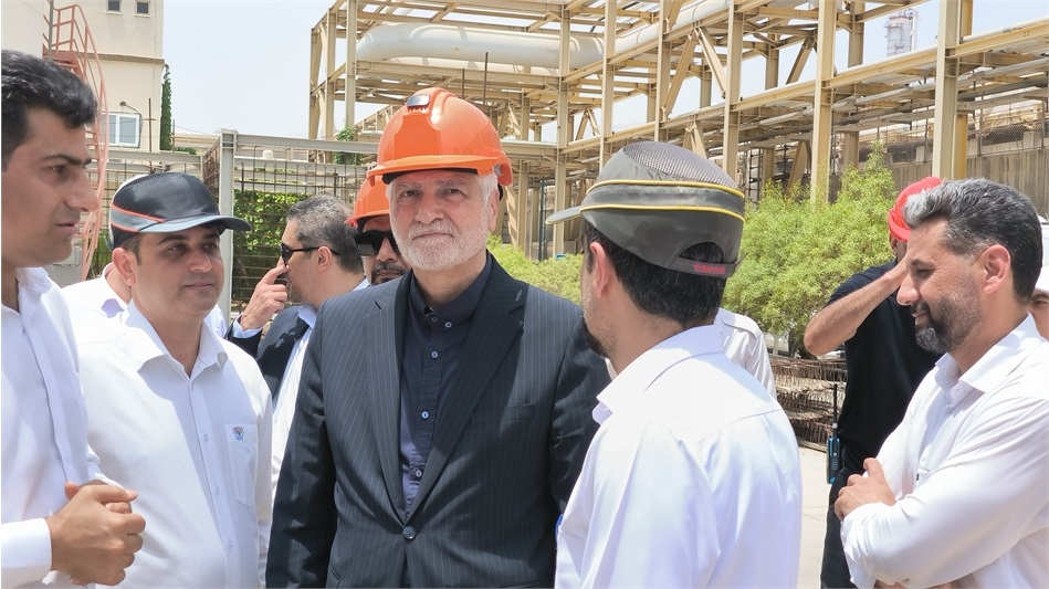 حضور میدانی مدیرعامل پتروشیمی مروارید در واحدهای تولیدی مجتمع