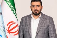 رفع نیاز داخل به تجهیزات هایتک پتروشیمیبه گزارش روابط عمومی و امور بین الملل شرکت پتروشیمی شهید تندگویان؛ روح الله نصیری افزود: به علت تحریم کشور‌های غربی قادر به تأمین برخی قطعات حساس و هایتک از خارج از کشور نبودیم، اما به لطف شرکت‌های دانش بنیان و داخلی سازی توانستیم، نیاز‌های صنعت پتروشیمی را تامین کنیم.  معاون پشتیبانی پتروشیمی شهید تندگویان گفت: با توجه به نامگذاری سال ۱۴۰۰ از سوی مقام معظم رهبری به نام «تولید؛ پشتیبانی‌ها و مانع زدایی‌ها» کمیته ساخت داخل در پتروشیمی شهید تندگویان در همان روز‌های ابتدایی سال تشکیل شد.  وی افزود: بر این اساس، با رایزنی‌های انجام شده شرکت‌هایی که کار ساخت داخل انجام می‌دهند در سراسر کشور از جمله استان خوزستان شناسایی شدند.   نصیری گفت: پتروشیمی شهید تندگویان با عقد قرارداد با این شرکت‌ها اقدام به سفارش و دریافت قطعاتی مانند قطعات اینتروال تاور، انواع مکانیکال سیل، گیربکس‌های صنعتی و… کرد که به علت تحریم‌های ظالمانه از سوی کشور‌های غربی در سال‌های اخیر قادر به تامین از خارج از کشور نبود. معاون پشتیبانی پتروشیمی شهید تندگویان ادامه داد: این پتروشیمی در سال گذشته بالغ بر ۱۲ هزار میلیارد ریال از تجهیزات خود را داخلی‌سازی کرده است که حدود ۹ هزار میلیارد ریال این قرارداد‌ها در سال گذشته نهایی و بقیه آن‌ها امسال تکمیل خواهند شد.  وی تصریح کرد: پتروشیمی شهید تندگویان توانست با پیشتازی در حمایت از تولید ملی، ضمن جلوگیری از خروج ارز از کشور، زمینه اشتغالزایی را برای متخصصان جوان کشور نیز فراهم کند. معاون پشتیبانی پتروشیمی شهید تندگویان گفت: در بیش از چهار ماه امسال، دو هزار و ۶۰۰ میلیارد ریال قرارداد ساخت داخل منعقد و نهایی شده، همچنین دو هزار و ۹۰۰ میلیارد ریال طرح ساخت داخل نیز در حال پیگیری است.   نصیری افزود: در سال گذشته در مجموع حدود ۶ هزار و ۵۰۰ میلیارد ریال قرارداد ساخت داخل منعقد شده بود که امسال این آمار نشان از افزایش حجم فعالیت‌های ساخت داخل را دارد.  وی با بیان اینکه در این میان از خدمات بیش از ۱۰۰ شرکت سازنده داخلی استفاده شده است افزود: بیش از ۳۰ شرکت سازنده درون استانی، از منابع ساخت داخل این پتروشیمی محسوب می‌شوند.  این فعال صنعت پتروشیمی گفت: از ظرفیت ۲۰ شرکت دانش بنیان در راستای تحقق موارد پیش گفته استفاده شده و همایشی با محوریت این پتروشیمی در سال گذشته با شرکت‌های دانش بنیان برگزار و از ظرفیت‌های موجود استفاده شده و این روند با رشد چشمگیر ادامه دارد.