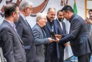با حضور وزیر اقتصاد؛ پتروشیمی شهیدتندگویان تندیس چهاردهمین جایزه ملی مدیریت مالی را کسب کرد
