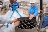 بارگذاری کاتالیست ایرانی پالادیوم در پتروشیمی شهید تندگویان انجام شد/ پروژه توقف تولید پلی‌اتیلن‌ترفتالات در ایران شکست خورد