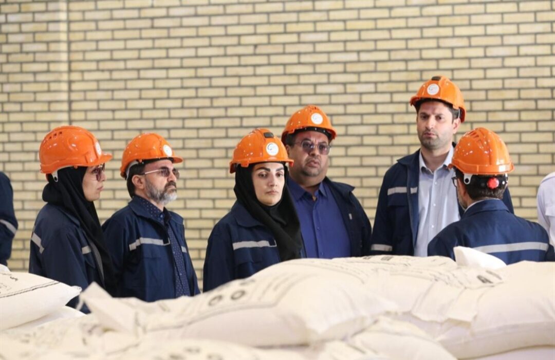 بازدید مدیرعامل شرکت پتروشیمی ارومیه از واحد PAC