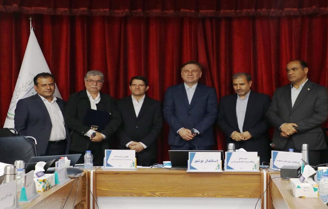 تقدیر از مدیرعامل پتروشیمی بوشهر توسط معاون وزیر نفت و مدیرعامل شرکت ملی صنایع پتروشیمی