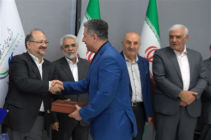 پارس، مجموعه‌ای زنده و پویاست