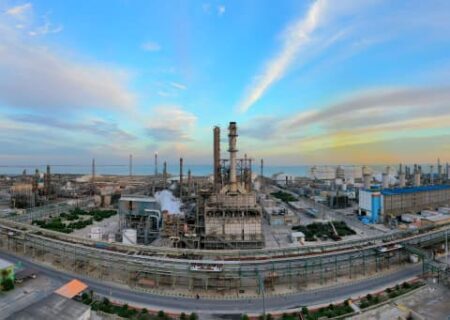 رکوردهای جدید پتروشیمی بندر امام در نیمه نخست سال ۱۴۰۴/ بالاترین میزان تولید ۸ سال اخیر و صادرات بیش از یک میلیون تن