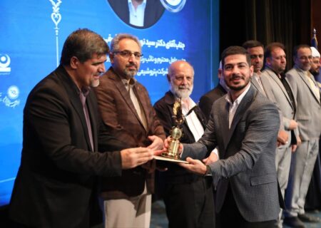 تقدیر ملی از رویکرد پایدار و زیست‌محیطی پتروشیمی تبریز در هشتمین اجلاس مسئولیت‌پذیری اجتماعی
