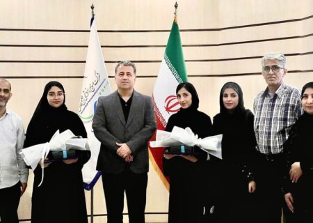 تقدیر مدیرعامل پتروشیمی پارس از دو برگزیده پزشکی عسلویه‌ای کنکور سراسری