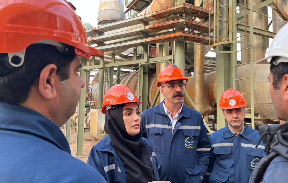 بازدید مدیرعامل پتروشیمی ارومیه از روند اورهال واحد اسیدسولفوریک
