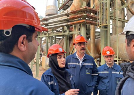 بازدید مدیرعامل پتروشیمی ارومیه از روند اورهال واحد اسیدسولفوریک