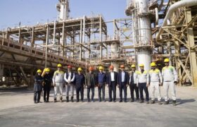 بازدید ارزیابان گروه صنایع پتروشیمی خلیج‌فارس از واحدهای عملیاتی پالایش گاز هویزه خلیج‌فارس + گزارش تصویری