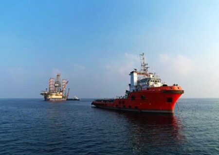 جابجایی سکوی حفاری DCI-1 به میدان گازی بلال در شرایط دشوار جوی به پایان رسید