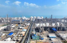 کسب رتبه دوم فروش پتروشیمی بندرامام در بازار بورس کالا و انرژی بین شرکت‌ های هلدینگ خلیج فارس