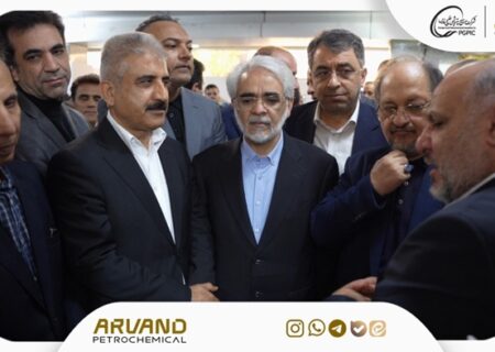 حضور فعال پتروشیمی اروند در همایش پتروفن ۱۴۰۴ / تجلیل از دکتر بهمن بهزادی، نویسنده کتاب تخصصی «کلر و کلرآلکالی»