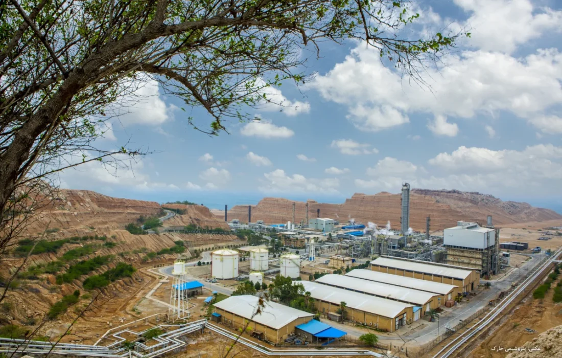 پتروشیمی خارک رکورد فروش سالانه را ثبت کرد؛ فروش آذرماه ۲,۷۹۲ میلیارد تومان و رشد قابل توجه عملیاتی