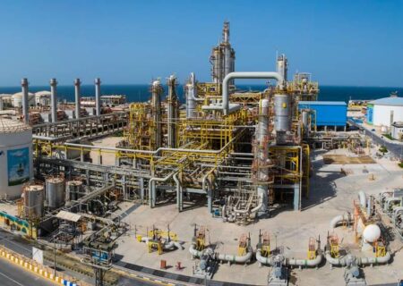 آغاز تعمیرات اساسی و بارگذاری کاتالیست EO در واحد اتیلن گلایکول پتروشیمی مروارید