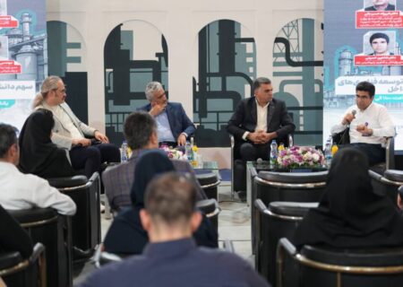 پنل تخصصی «سهم دانش‌بنیان‌ها در توسعه فناوری‌های ساخت داخل» با ارائه دکتر حسینی برگزار شد