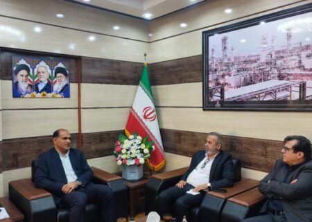 دیدار مدیرعامل پتروشیمی‌های سبلان و پادجم با فرماندار عسلویه/ تأکید دکتر پاسالار بر اشتغال نیروهای بومی و اجرای مؤثر مسئولیت‌های اجتماعی