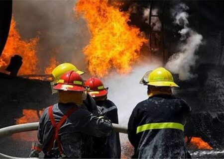 مهار سریع آتش‌سوزی در پتروشیمی «آبادان»