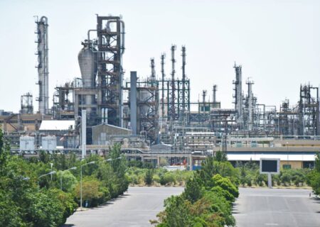 آذرماه موفق بورس کالای پتروشیمی تبریز؛ نقدشوندگی بالا و تقاضای پرقدرت برای محصولات پایه