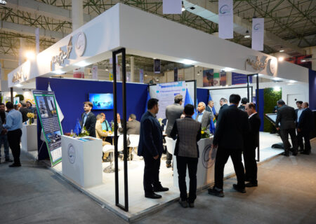 گزارش تصویری از دومین روز غرفه پتروشیمی بندرامام در نمایشگاه پتروکم ۱۴۰۴