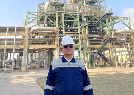 گفت‌وگو با رئیس كل بهره‌برداری ناحیه ۵ پتروشیمی تبریز