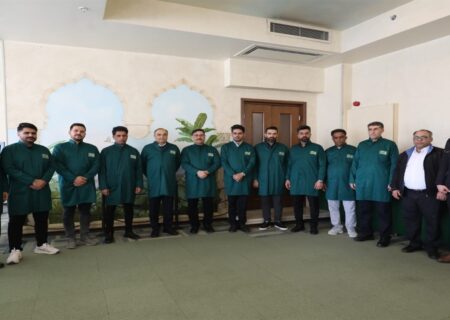 دومین مرحله اعزام کارکنان شرکت پتروشیمی بوشهر به طرح «چای خدمت» در حرم مطهر رضوی