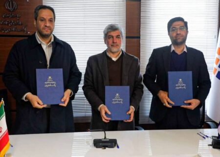 امضای قرارداد سرمایه‌گذاری ۱۰۰۰ میلیاردریالی برای توسعه فناوری‌های صنعت نفت، گاز و پتروشیمی