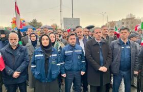 حضور مدیرعامل و کارکنان پتروشیمی ارومیه در راهپیمایی یوم‌الله ۲۲ بهمن