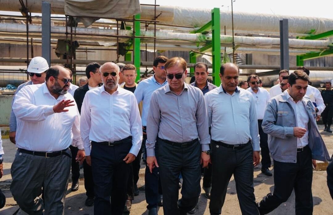تأکید وزیر تعاون، کار و رفاه اجتماعی بر استمرار تولید و تسریع بازسازی بخشهای آسیبدیده پتروشیمی جم