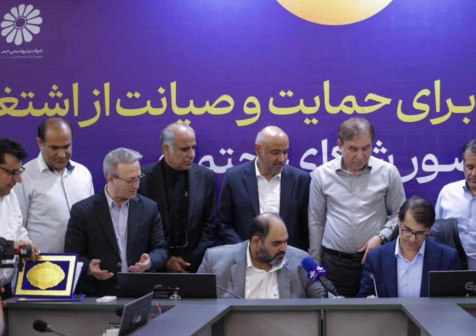 امضای چهار تفاهمنامه همکاری در سفر وزیر تعاون؛ گامی برای توسعه اشتغال و تقویت ظرفیتهای بومی استان بوشهر