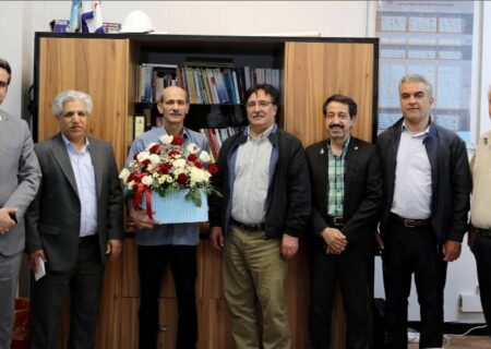 ادای احترام به پایداری و ایثار؛ تکریم آزاده سرافراز در پتروشیمی شیراز