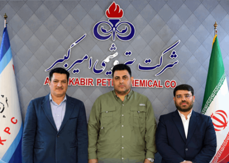 پادام به ریاست مجتمع پتروشیمی امیرکبیر بازگشت